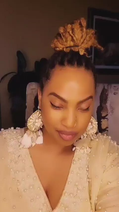 Kiss me video